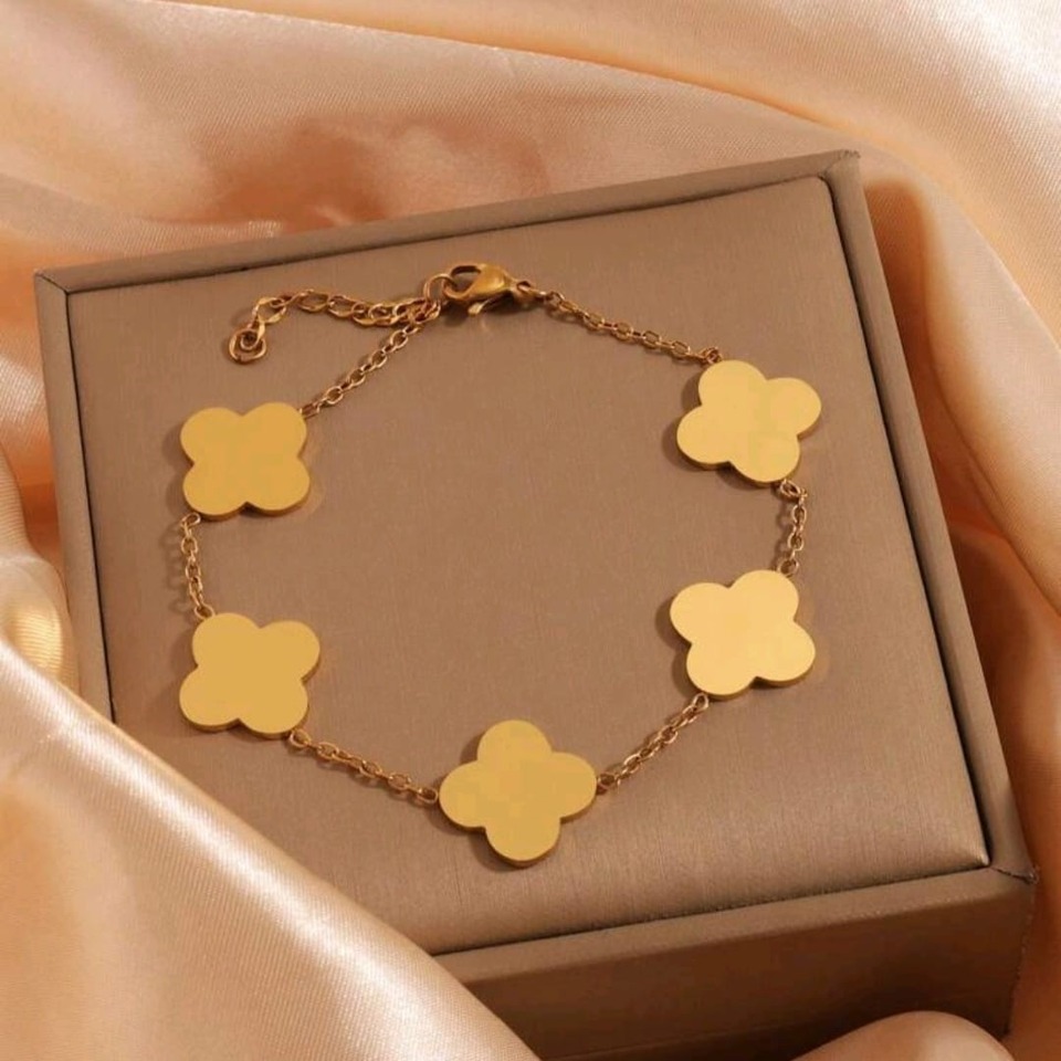 Gold Zircon Clover Leaf Bracelet